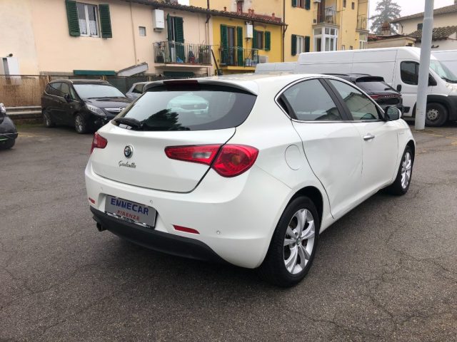 ALFA ROMEO Giulietta usata, con Autoradio