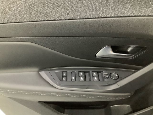 PEUGEOT 408 usata, con Sensore di luce