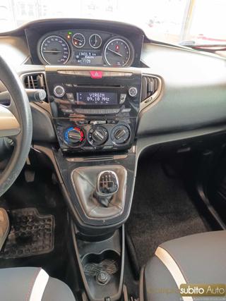 LANCIA Ypsilon usata, con Park Distance Control