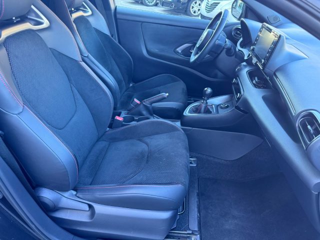 TOYOTA Yaris usata, con Volante in pelle