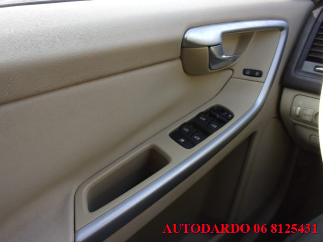 VOLVO XC60 usata, con Specchietti laterali elettrici