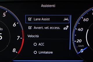 VOLKSWAGEN Taigo usata, con Sensori di parcheggio anteriori
