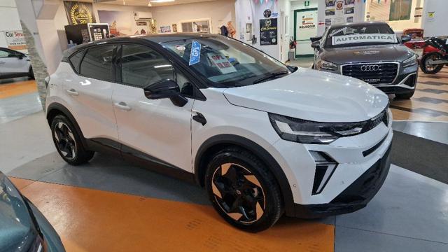 RENAULT Captur usata, con Autoradio