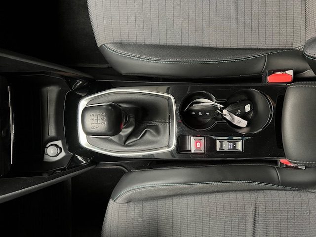 PEUGEOT 208 usata, con USB