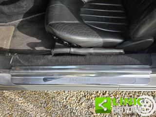 JAGUAR XKR usata, con Specchietti laterali elettrici