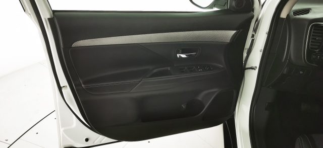 MITSUBISHI Outlander usata, con Airbag testa