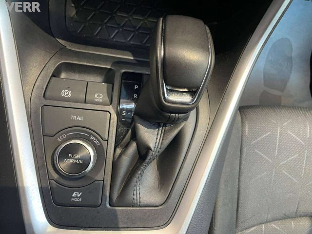 TOYOTA RAV 4 usata, con Sedili riscaldati