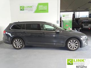 VOLKSWAGEN Passat Variant usata, con Bracciolo