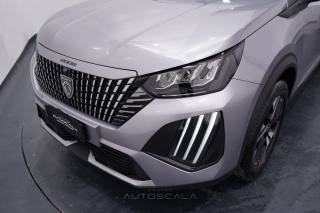 PEUGEOT 2008 usata, con Specchietti laterali elettrici