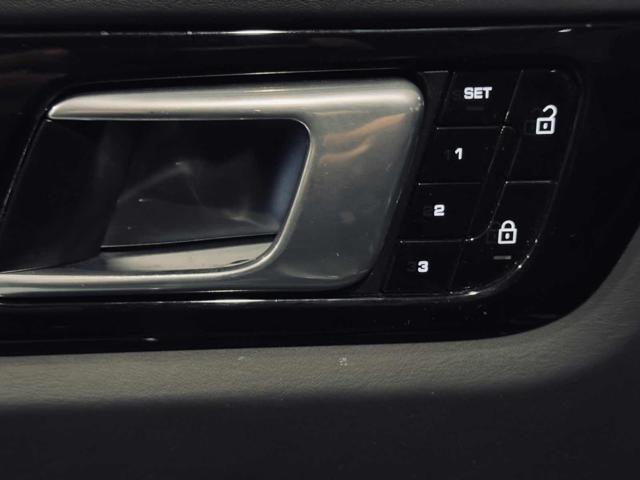 PORSCHE Cayenne usata, con Cronologia tagliandi