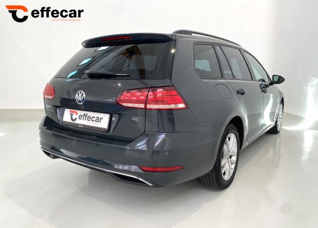 VOLKSWAGEN Golf Variant usata, con Autoradio