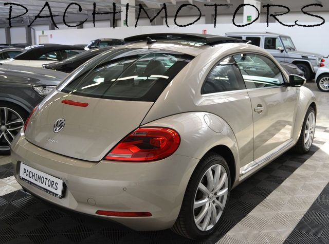 VOLKSWAGEN Maggiolino usata, con Park Distance Control
