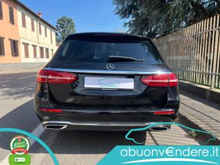 MERCEDES-BENZ E 220 usata, con Autoradio