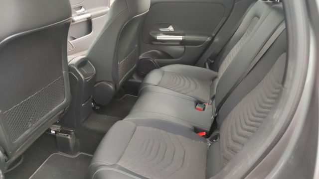 MERCEDES-BENZ GLA 250 usata, con Autoradio