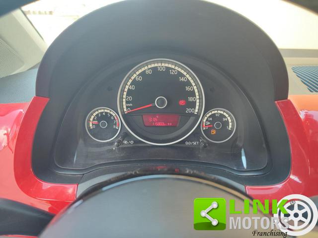 VOLKSWAGEN up! usata 21