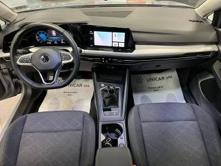 VOLKSWAGEN Golf usata, con USB