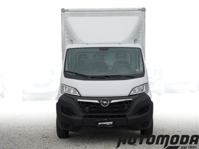 OPEL Movano usata, con Airbag