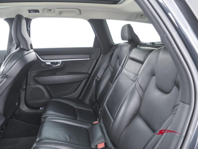 VOLVO V90 Cross Country usata 9