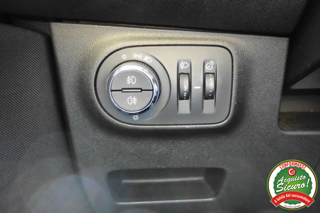 OPEL Corsa usata, con Lettore CD