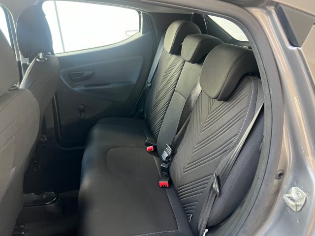 LANCIA Ypsilon usata, con Lettore CD