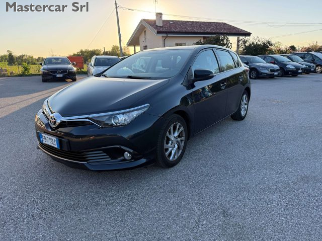 TOYOTA Auris usata, con Airbag