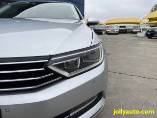VOLKSWAGEN Passat Variant usata, con Climatizzatore