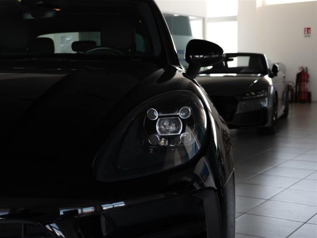 PORSCHE Macan usata 29
