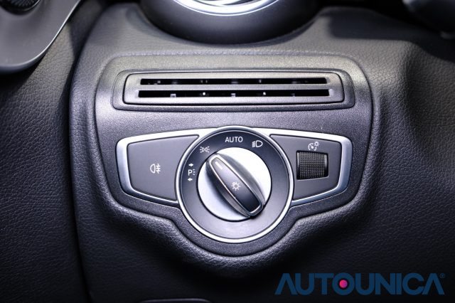 MERCEDES-BENZ C 220 usata, con Sensori di parcheggio posteriori