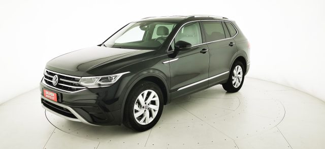 VOLKSWAGEN Tiguan Allspace usata, con Specchietti laterali elettrici