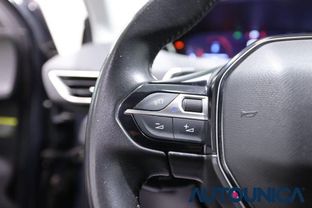 PEUGEOT 3008 usata, con Touch screen