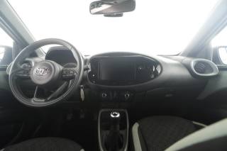 TOYOTA Aygo X usata 10