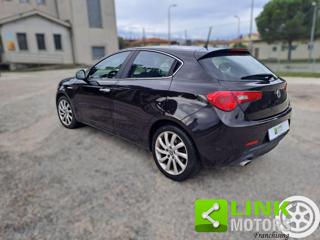 ALFA ROMEO Giulietta usata, con Autoradio