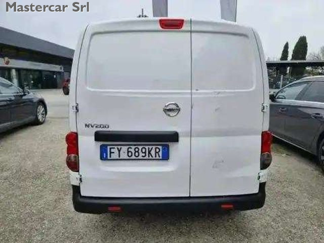 NISSAN NV200 usata, con Autoradio