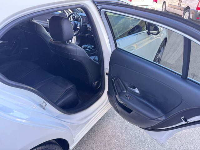 MERCEDES-BENZ A 180 usata, con USB