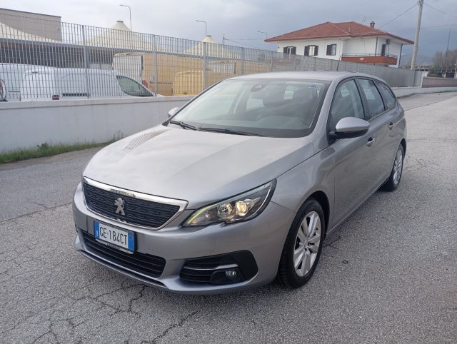 PEUGEOT 308 usata, con Airbag