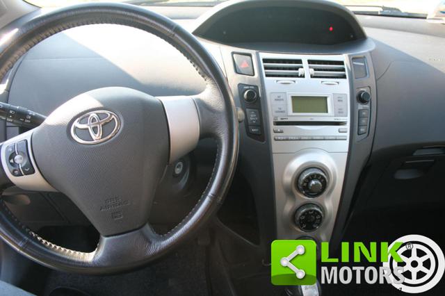 TOYOTA Yaris usata, con Airbag