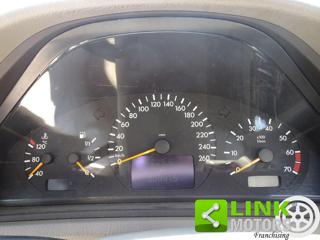 MERCEDES-BENZ CLK 320 usata 19