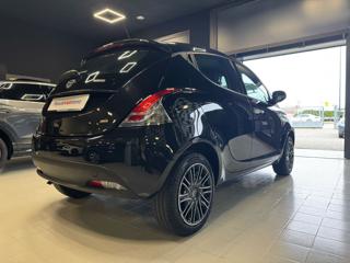 LANCIA Ypsilon usata, con Autoradio