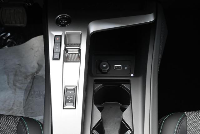 PEUGEOT 308 usata, con Sistema di navigazione