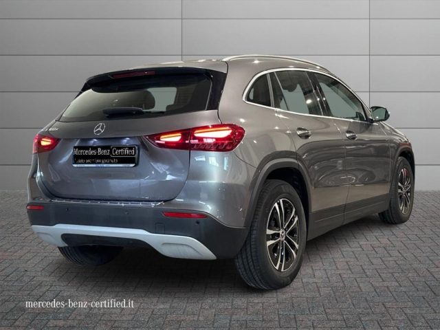 MERCEDES-BENZ GLA 180 usata, con Airbag