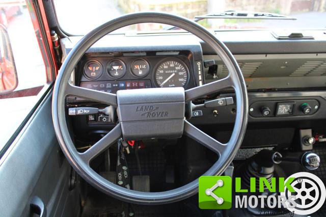LAND ROVER Defender usata 28