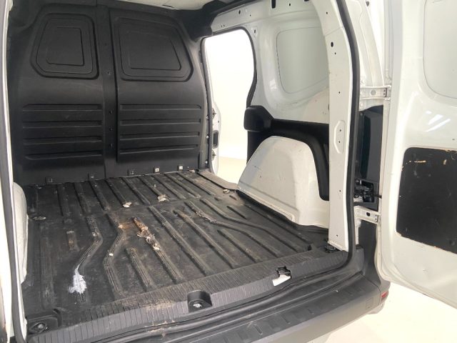 NISSAN Townstar usata, con Bracciolo