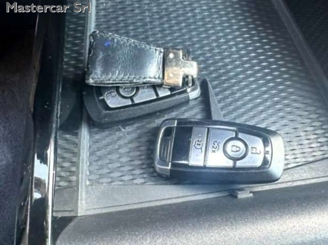 FORD Mustang Mach-E usata, con Interni in pelle