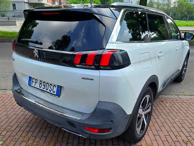 PEUGEOT 5008 usata, con Autoradio