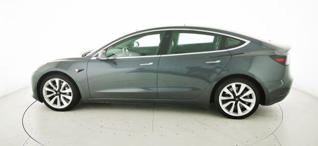 TESLA Model 3 usata, con Isofix