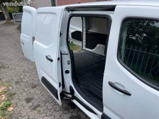 OPEL Combo usata, con Autoradio digitale