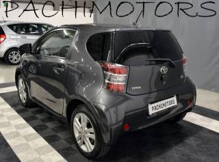 TOYOTA iQ usata, con Fendinebbia