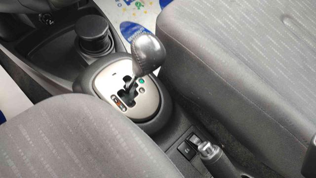 TOYOTA Yaris usata, con Volante in pelle