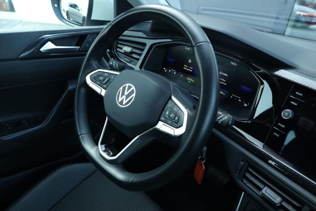 VOLKSWAGEN Taigo usata, con Luci diurne