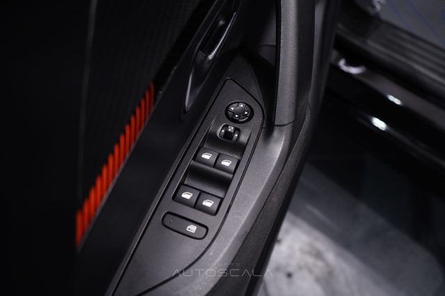 PEUGEOT 2008 usata, con Climatizzatore